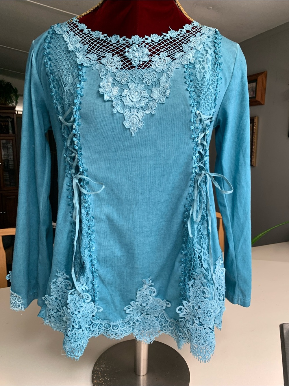 Pretty Angel Turquoise Lace-Trim Long Sleeve Tunic